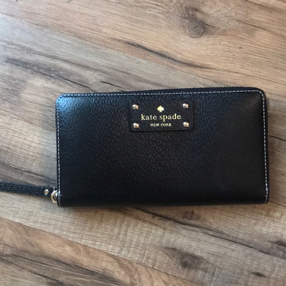 kate spade Handbags - Authentic KATE SPADE wallet